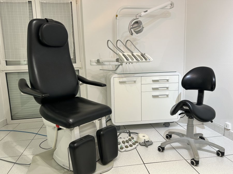 Vends unité de soins de pédicurie CAPRON suite cessation d activité  offre Collaboration